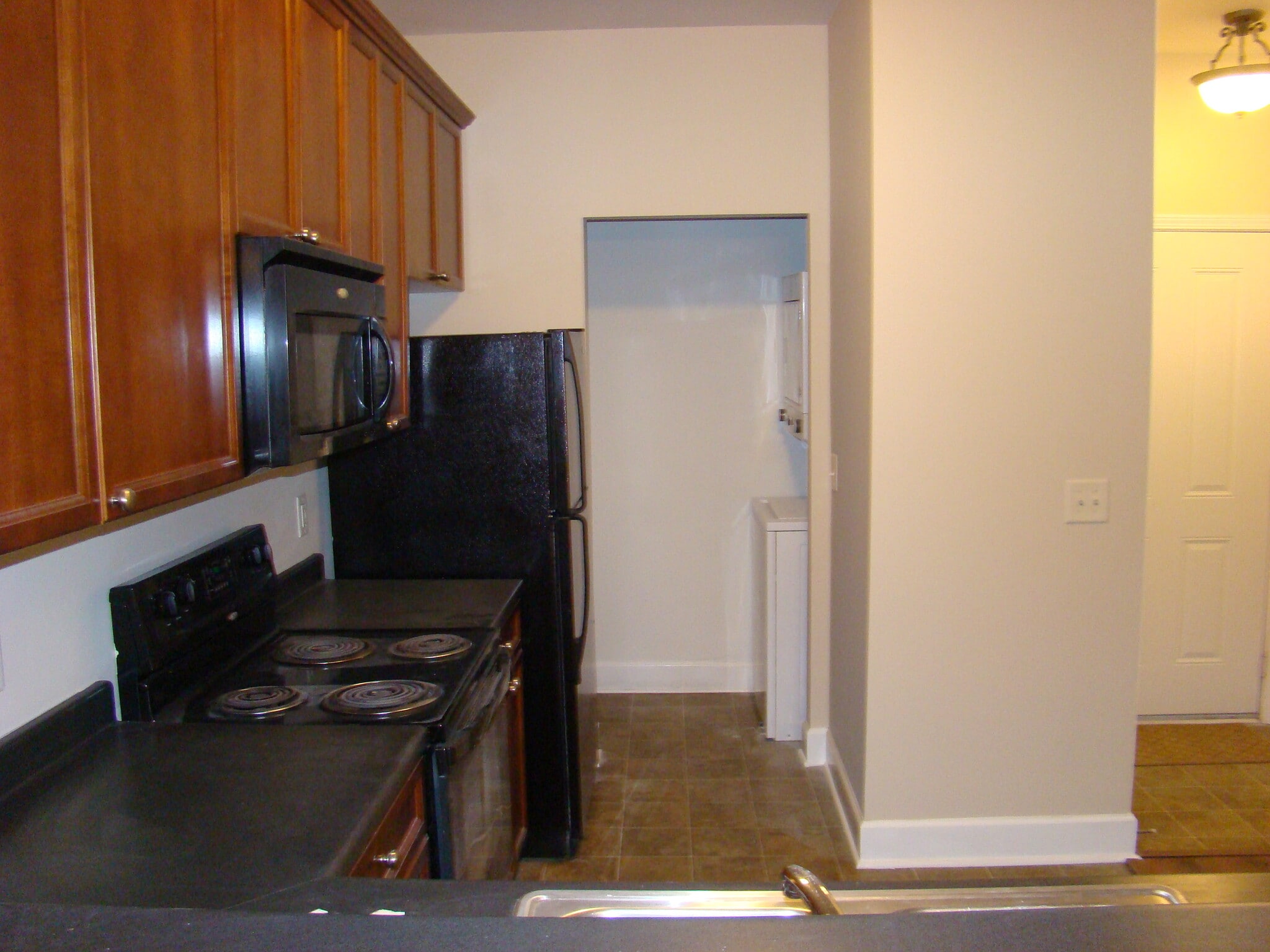 Kitchen | Washer-Dryer - 8401 Callabee Way