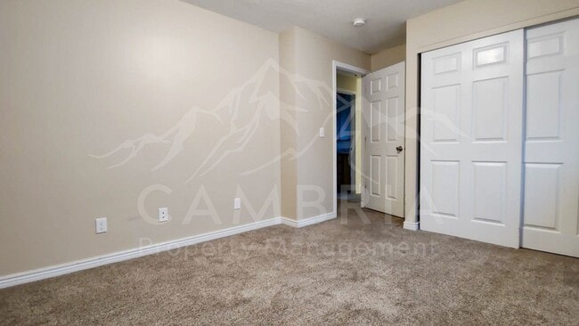 Building Photo - Lovely 4 BR Home in West Valley