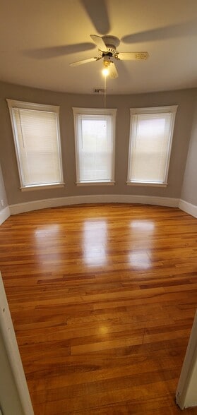 Building Photo - 488 Park Ave