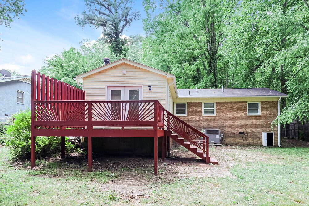 Building Photo - 2910 Freida Ln