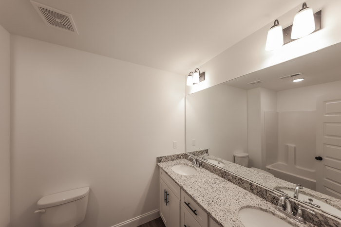 Building Photo - 1016 Highgrove Hts NW