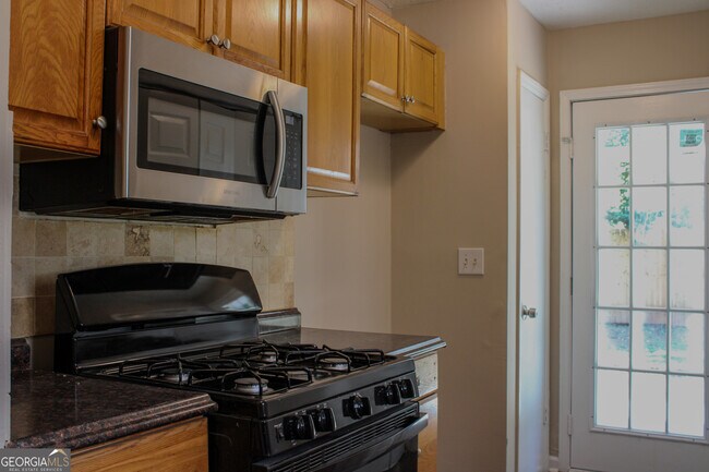 Building Photo - 61 Scoby Ct