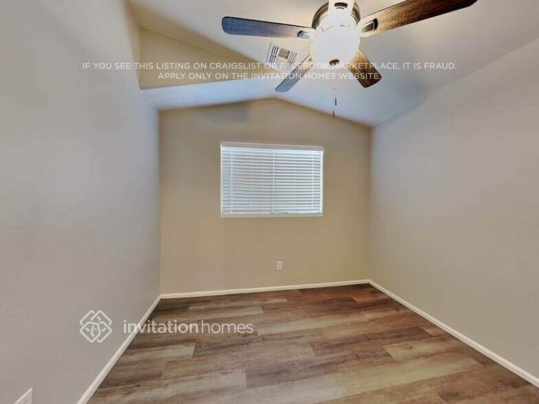 Building Photo - 7261 W Glenn Dr