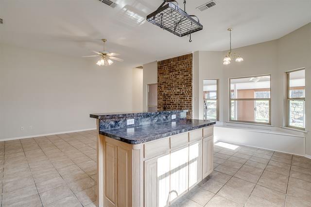 Building Photo - 8612 Woodslane Dr