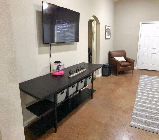 Building Photo - Charming 4/3 House Near Baylor!
