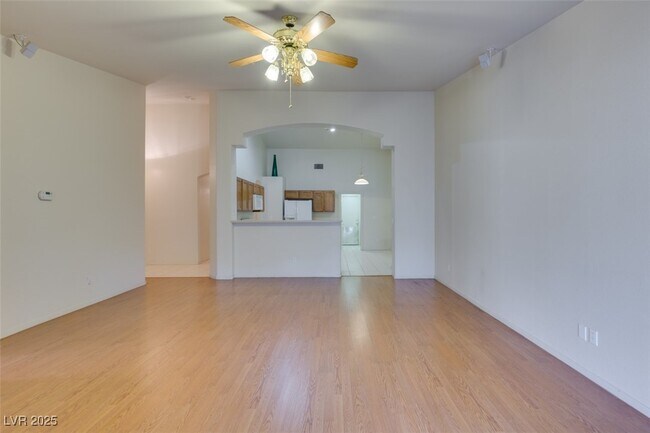 Building Photo - 10308 Juniper Creek Ln