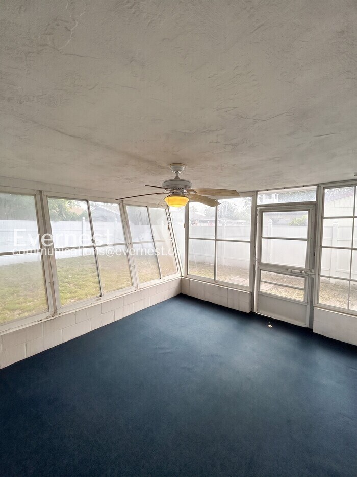 Building Photo - 4133 Grayton Dr