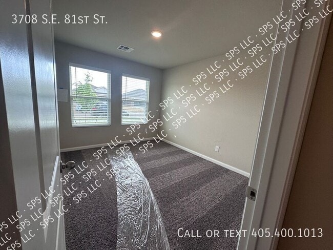Building Photo - 3708 SE 81st St