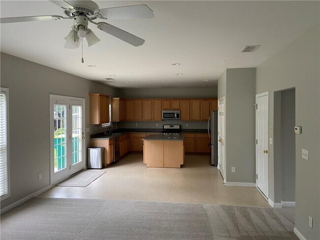Building Photo - 5125 Huntington Crest Ln