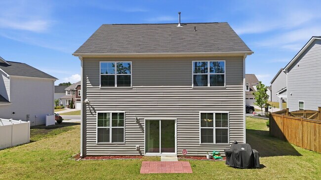 Building Photo - 450 Hawksbill Dr