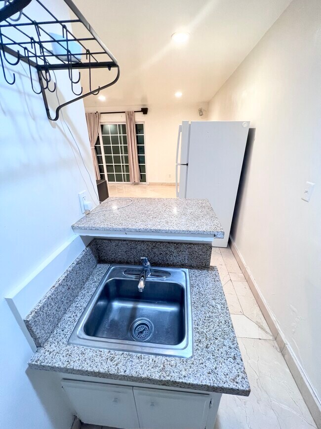 Building Photo - 22924 De Kalb Dr