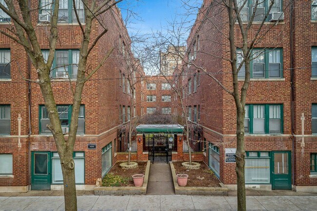 Building Photo - 6385 W Arlington Pl