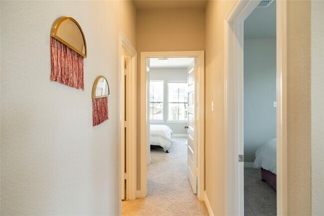 Building Photo - 29023 Laurel Grove Ln