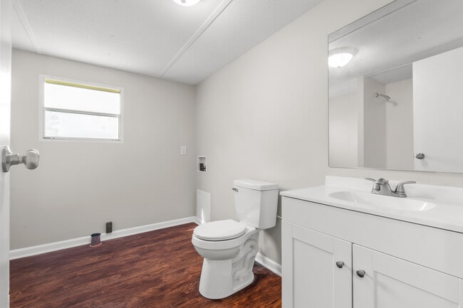 Building Photo - 107 Jodoc Dr