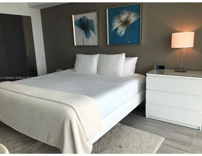 Building Photo - 400 Sunny Isles Blvd