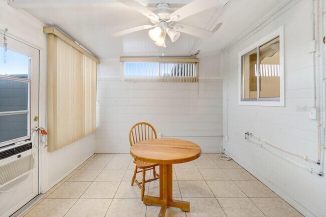 Building Photo - 1309 Warwick Ct