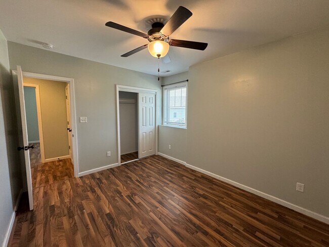 Building Photo - Weaverville - Modern, Three Bedroom, Fenced Yard