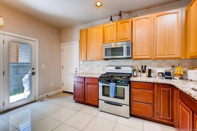 Kitchen - 2687 S University Blvd
