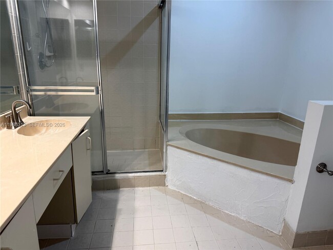 Building Photo - 502 SW 158th Terrace