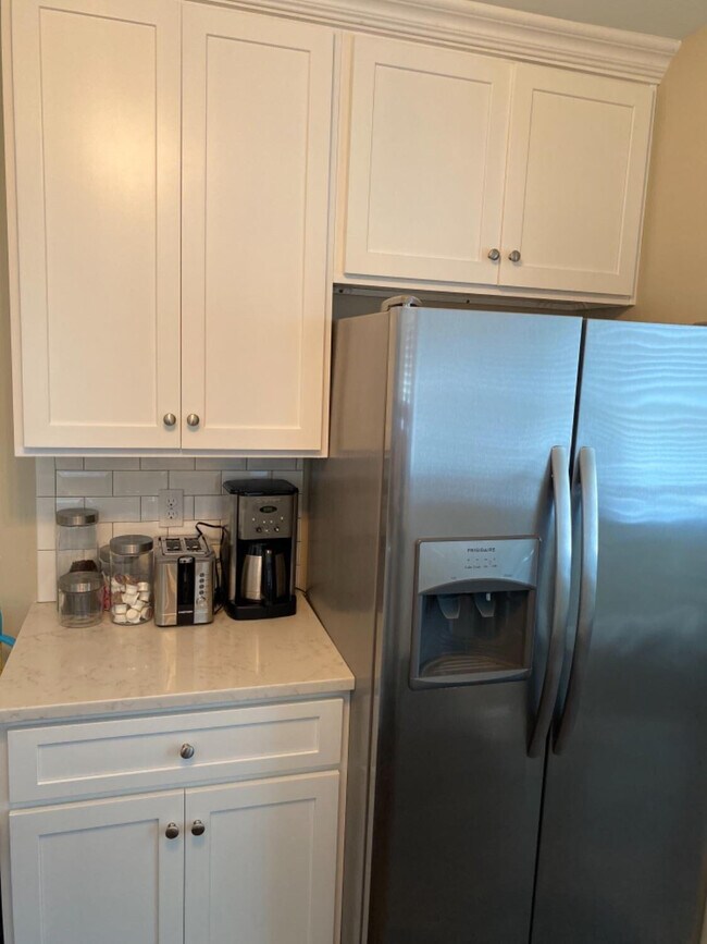 Building Photo - 318 Arcadia Park