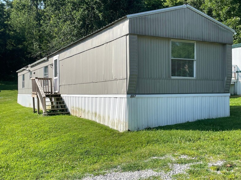 Building Photo - 207 Cumberland Ln