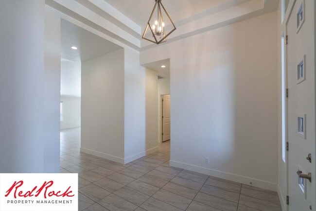 Building Photo - Come Live in the Desirable Sage Canyon Neighborhood!