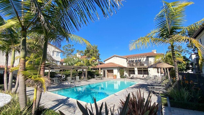 Primary Photo - 44 Corniche Dr