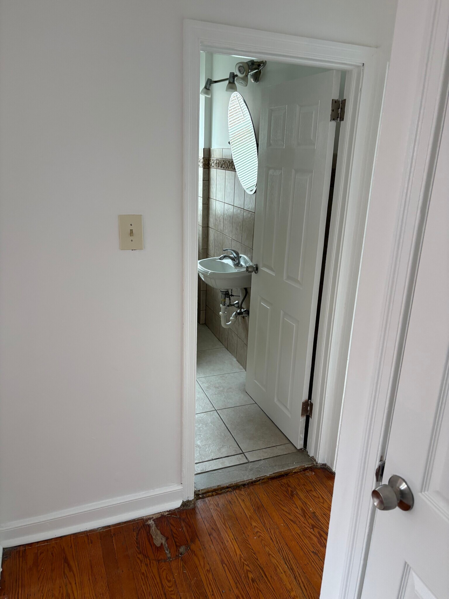 Building Photo - 1621 Murdoch Rd