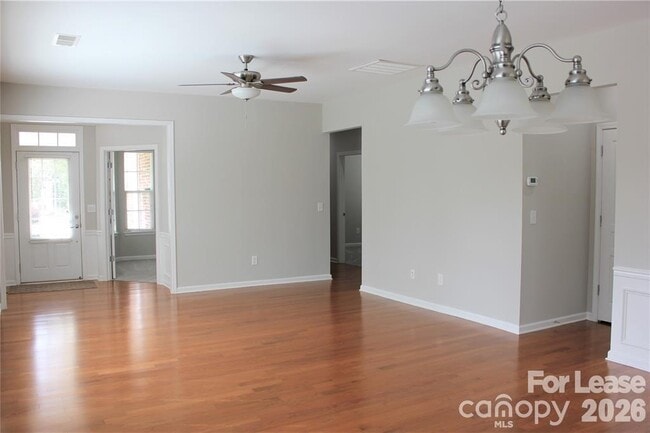 Building Photo - 17534 Hawks View Dr