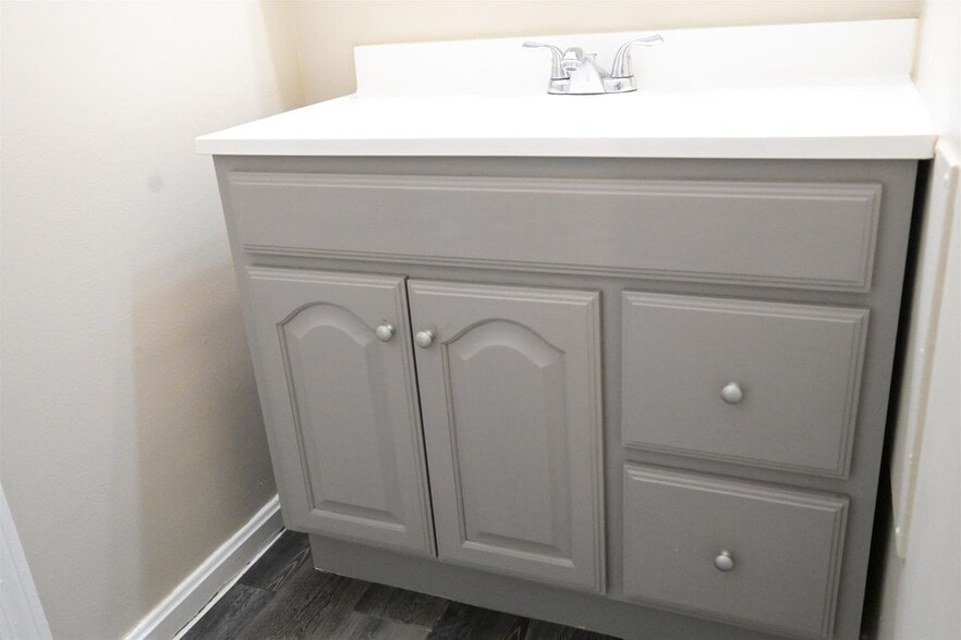 Building Photo - 139 Main, 4