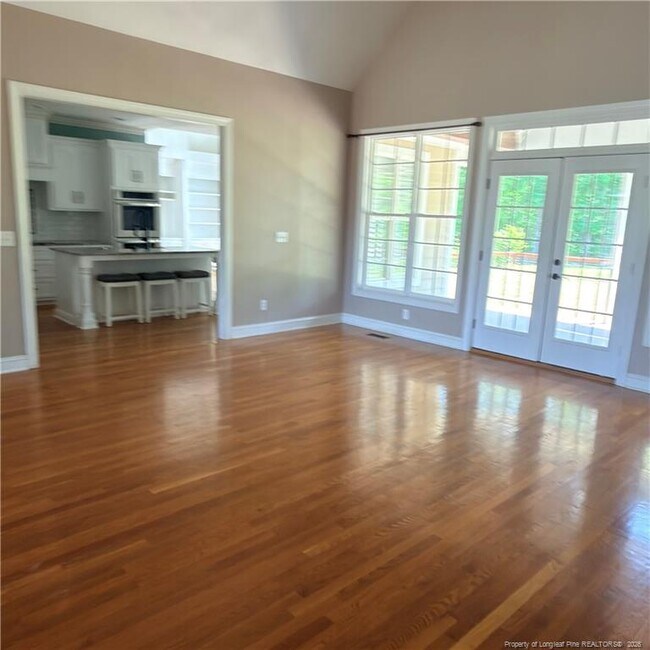 Building Photo - 3686 Linden Rd