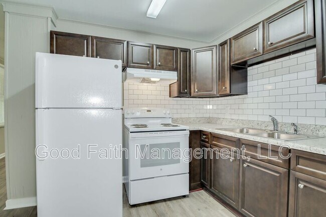 Building Photo - 2507 Elderberry Dr