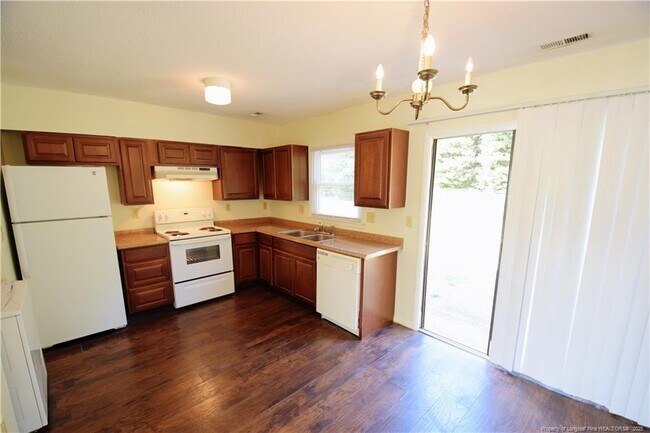 Building Photo - 6637 Abbey Ln