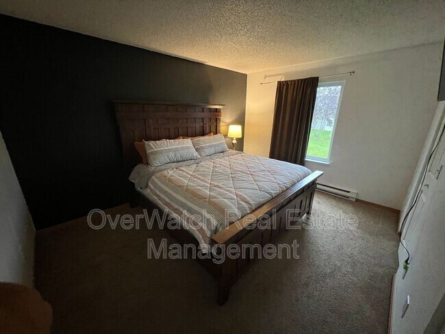 Building Photo - 4620 Reka Dr