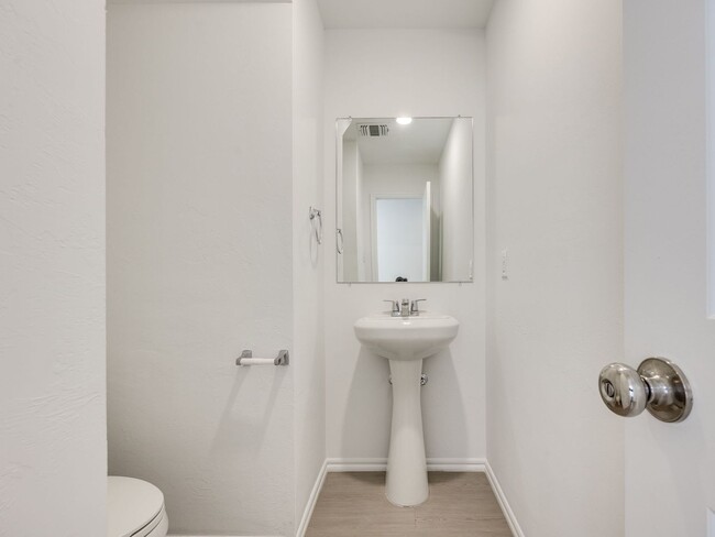 Building Photo - Brand New Home + Norman Schools + 3 bedrooms + All Applicances