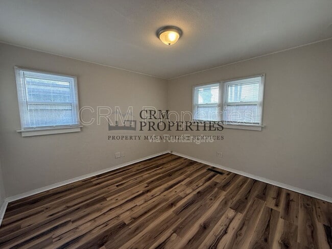 Building Photo - 5115 Arrowhead Blvd