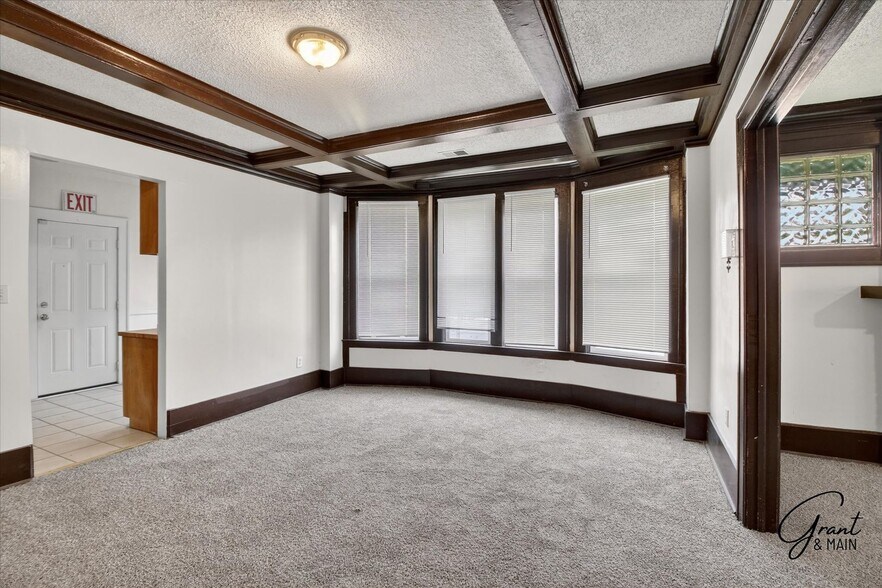 Building Photo - 58/60 Alger - FDR - T