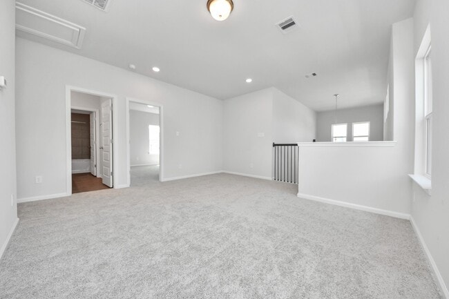 Building Photo - 15523 Foresail Ln