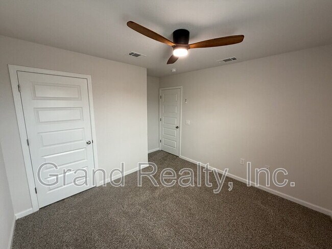 Building Photo - 7640 Gumbo Ave