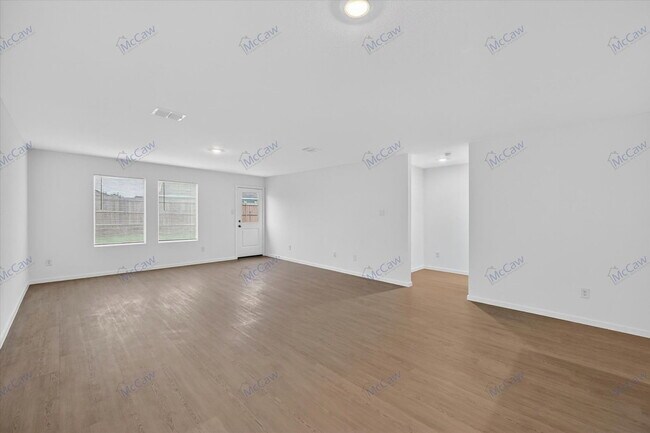Building Photo - 4041 Arklow St