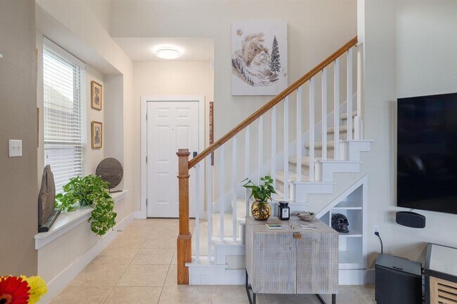 Building Photo - 5317 Gooding Dr