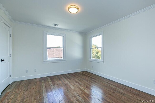 Building Photo - 207 Nassau Blvd