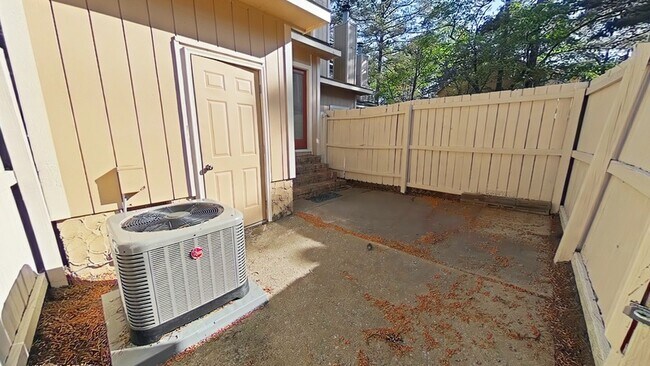 Building Photo - 1199 Wrenwood Ct