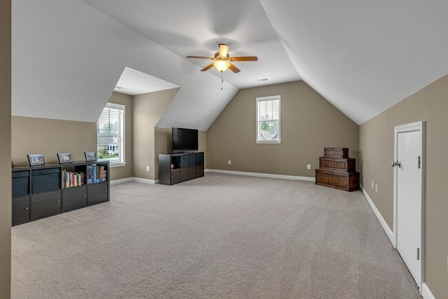 Building Photo - 1025 Rudder Dr