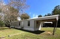 Building Photo - Cute 2/2 Mobile Home in Marianna on a Well...