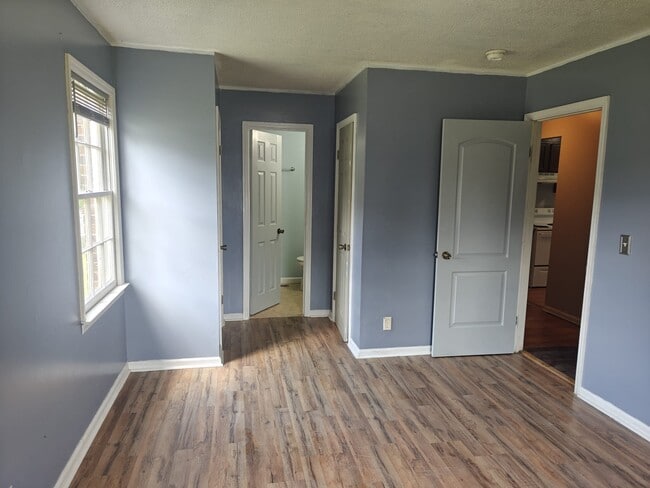 Building Photo - 4525 Legion Rd