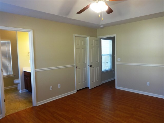 Building Photo - 106 Meadowvale Ln