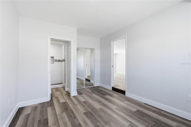 Building Photo - 8902 W Norfolk St