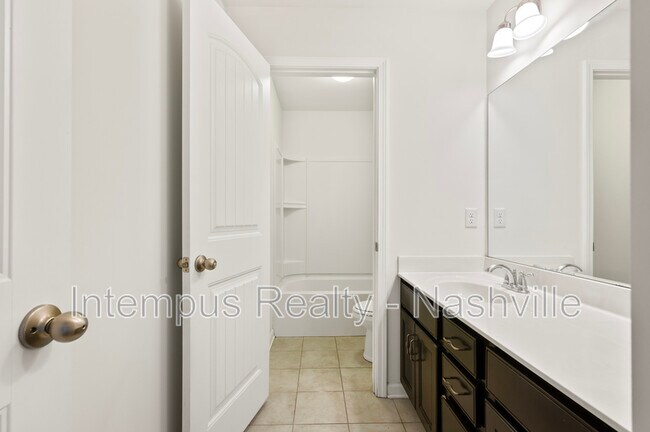 Building Photo - 2637 Miranda Dr