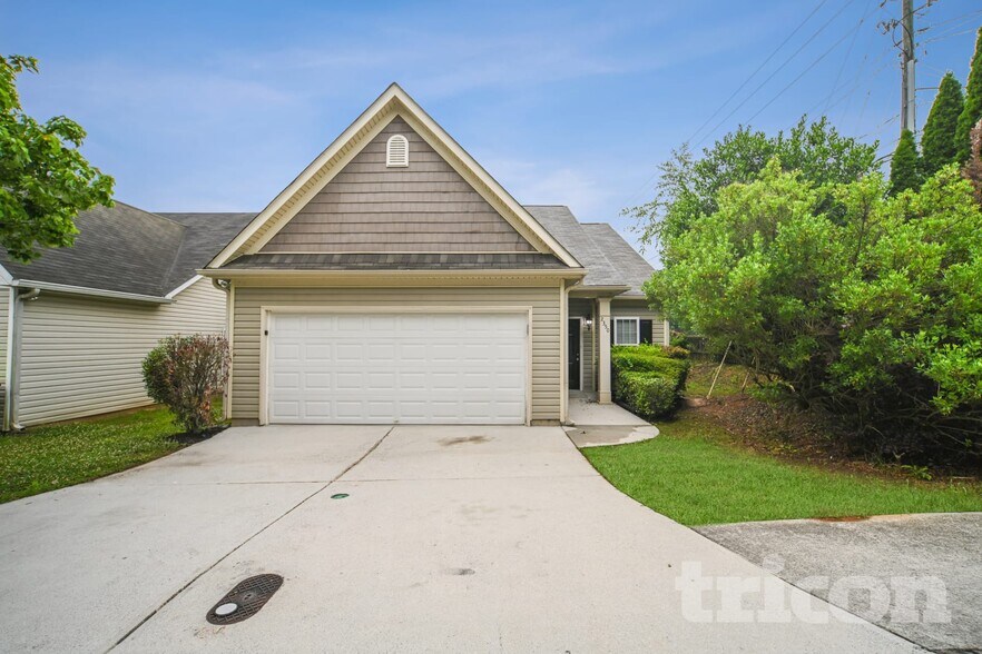 Primary Photo - 2350 Dalton Park